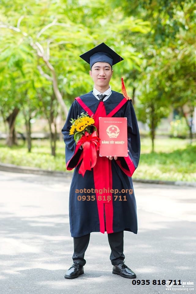 Aó tốt nghiệp cử nhân 02